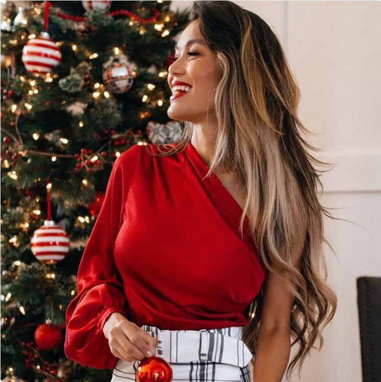 Asymmetrical shoulder long sleeve T-shirt