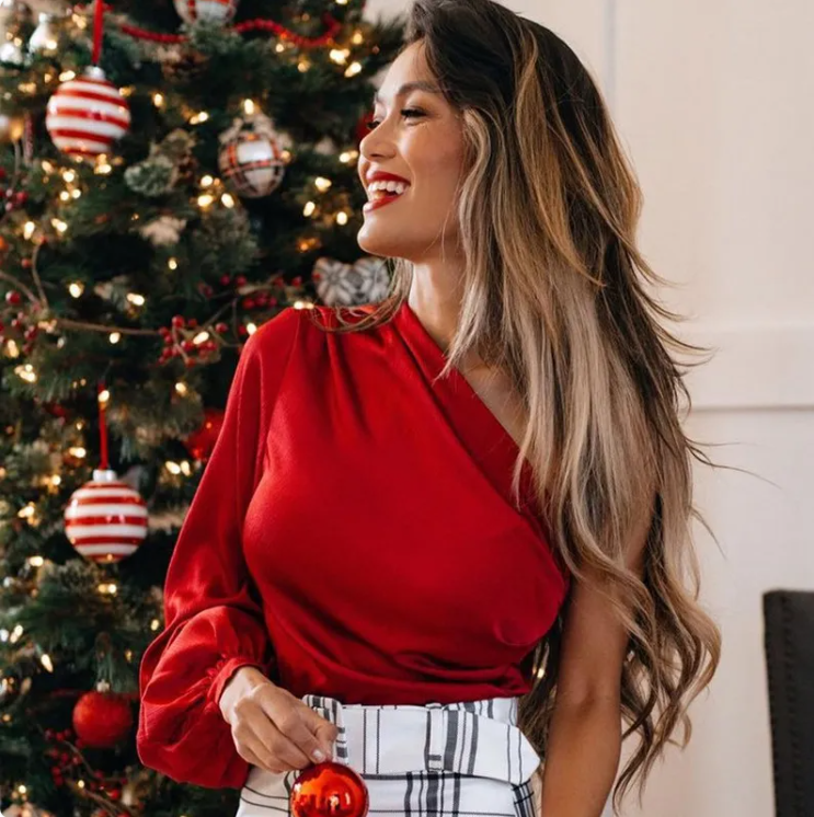 Asymmetrical shoulder long sleeve T-shirt